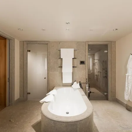 Aurelio Apartment *